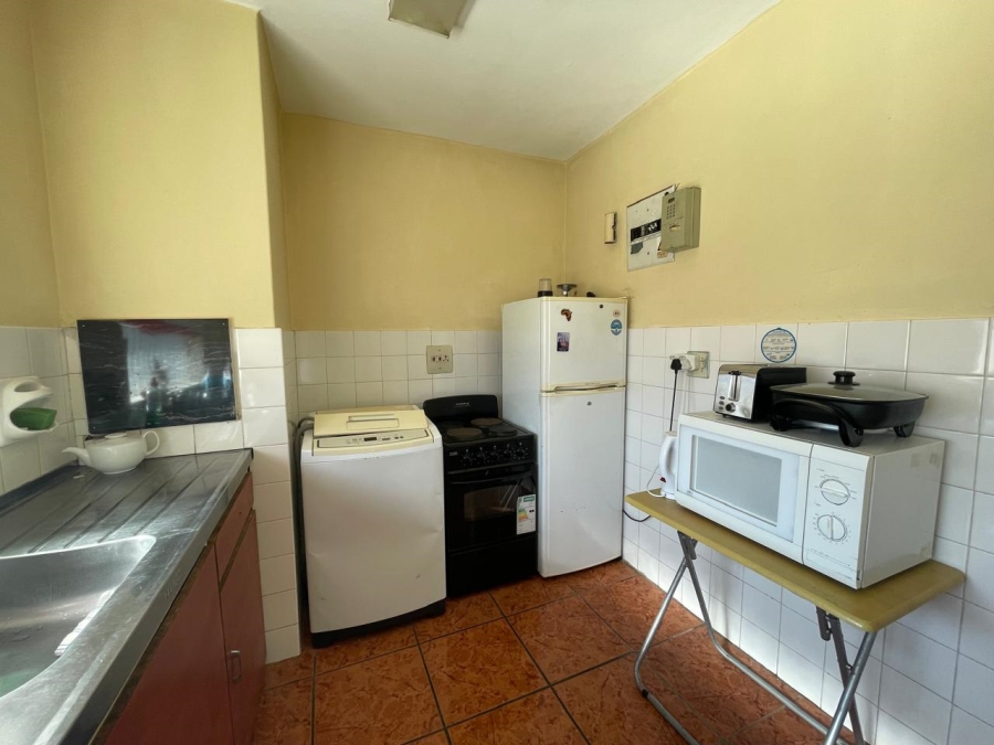 1 Bedroom Property for Sale in Oostersee Western Cape